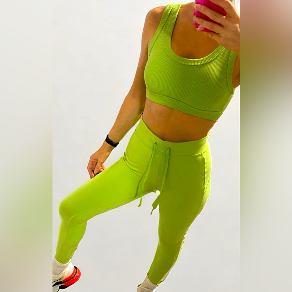 Alo Yoga Set Alo Yoga Wellness